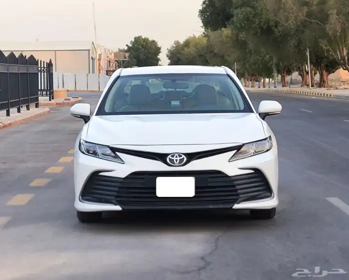 تويوتا كامري LE موديل 2024 0