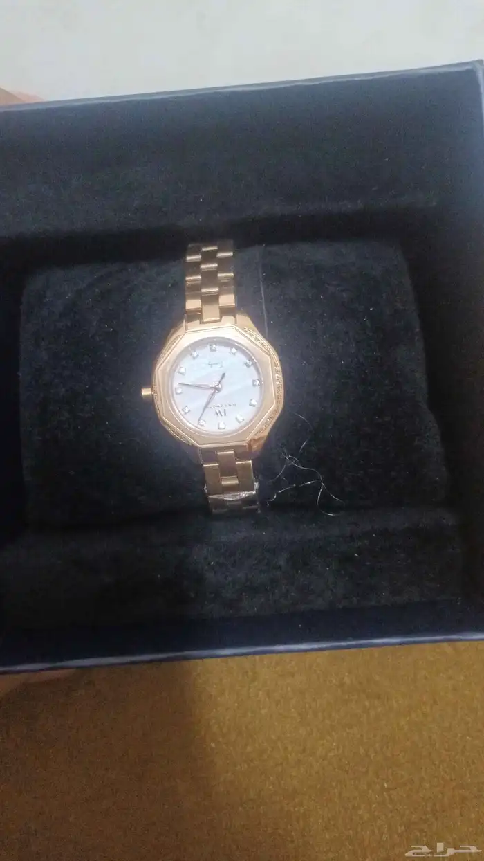 ساعه نسائيه من هوقو 0