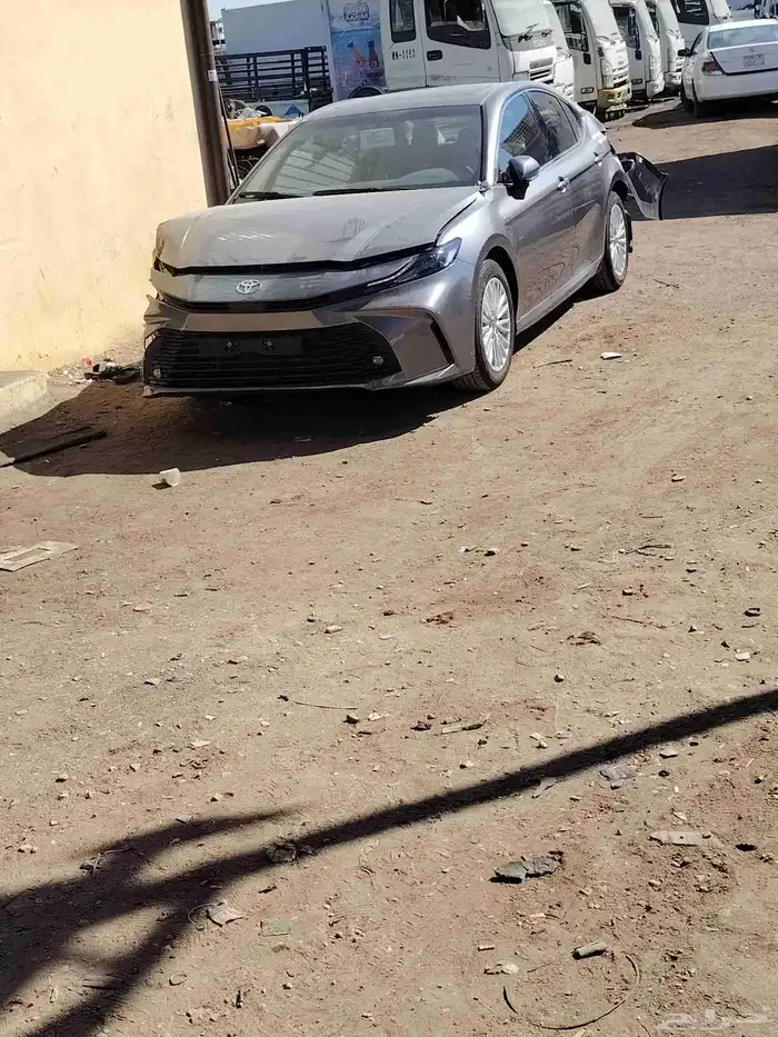 تويوتا كامري 2025 هايبر تشليح قطع غيار فقط 0