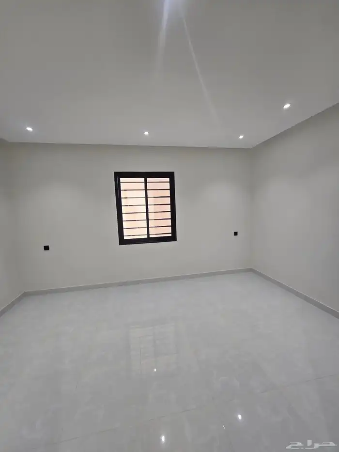 للبيع روف ارضى وعلوى بحوش ومدخل سياره 11