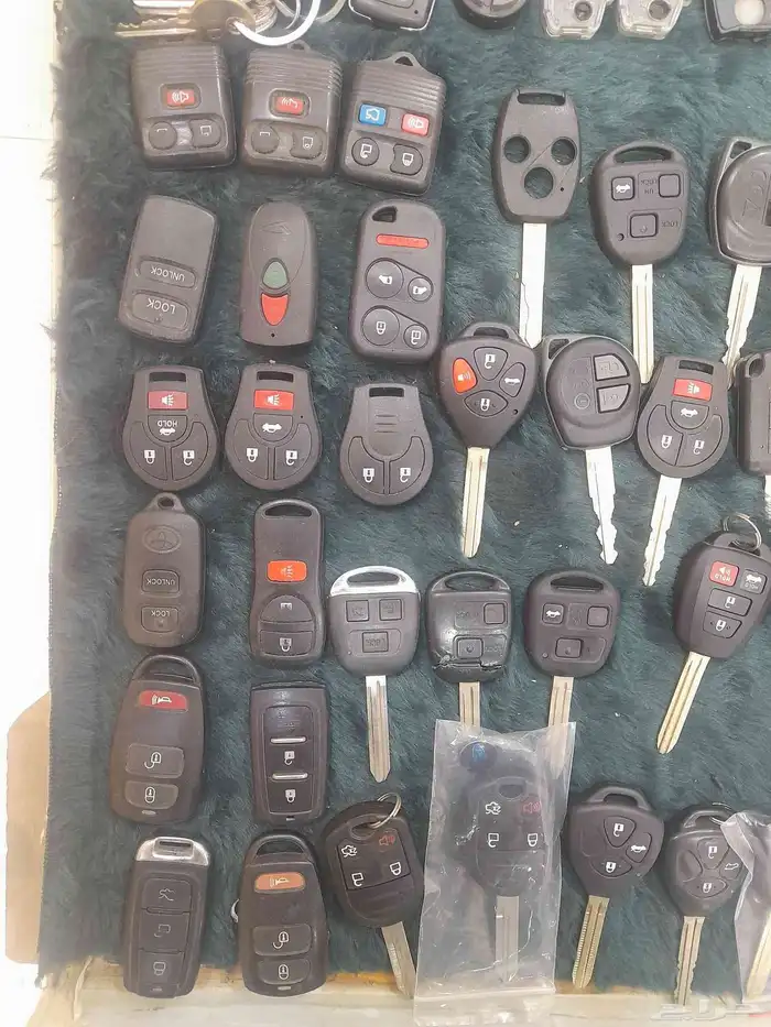 نسخ وبرمجة المفاتيح البصمة والعادي فتح شقق وخزنات تصليح ريمو 4