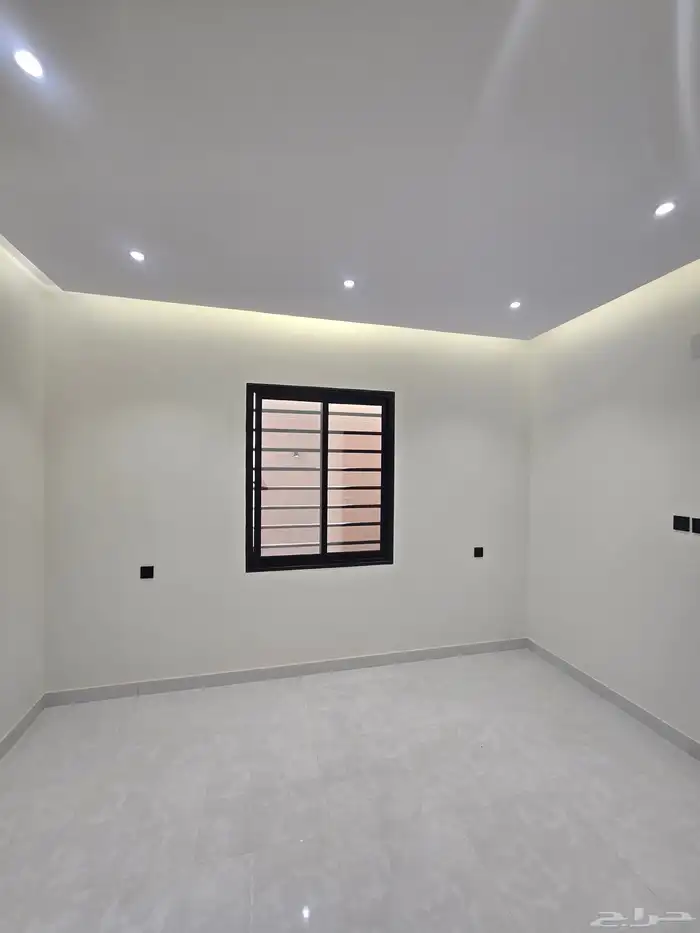 للبيع روف ارضى وعلوى بحوش ومدخل سياره 7