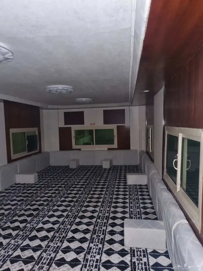 غرفة سحب مجددبوية وكهرب جسر25 الطول 13متر العرض 3ونص. 8