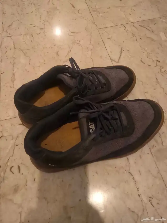 cat shoes good condition 50 riyal size 40m 2