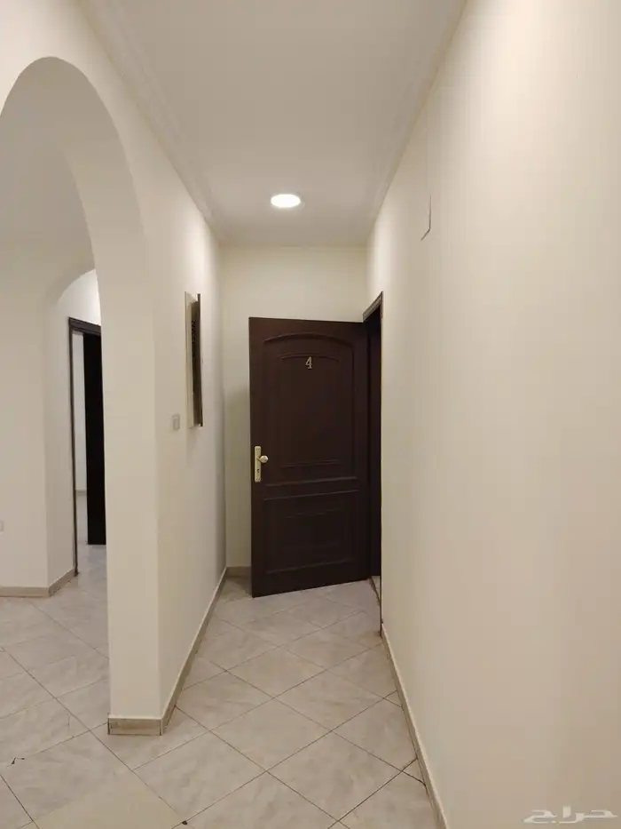 شقة 3 غرف وصالة بحي العريض 7