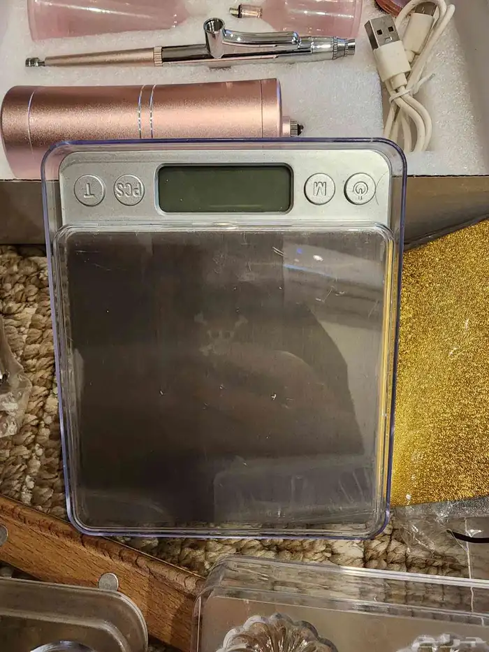 إعلان حراج   أدوات شوكولاتة كاملة للبيع   للبيع طقم متكامل 6