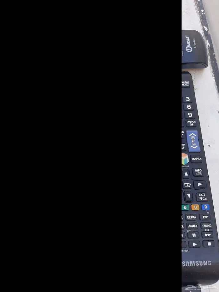 مجموعه من الريموتات التلفزيون الاصلي 1