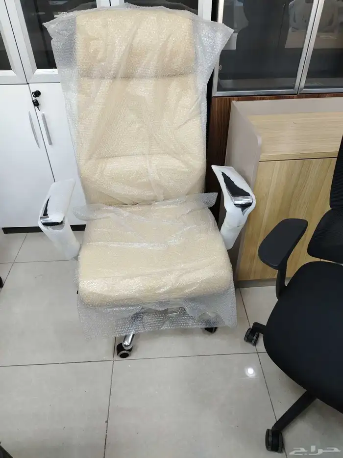 فني تركيب اثاث مكتبي بانواعه كما يوجد توصيل ونقل عفش الدمام 3