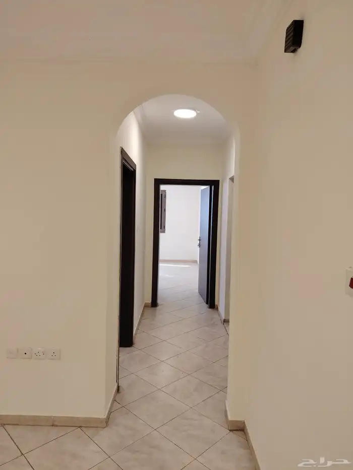 شقة 3 غرف وصالة بحي العريض 3