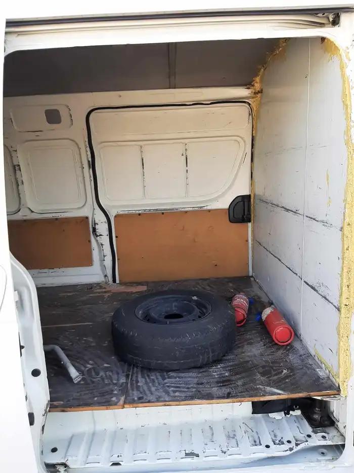 باص فإن بضاعة بنزيم موديل 2014 للبيع 11