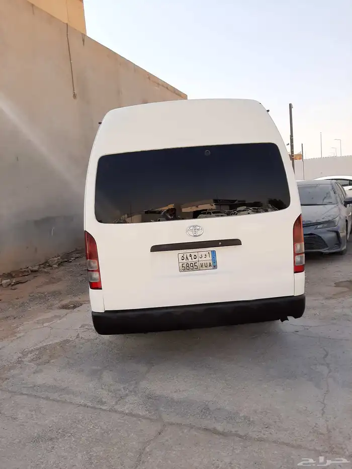 باص فإن بضاعة بنزيم موديل 2014 للبيع 7