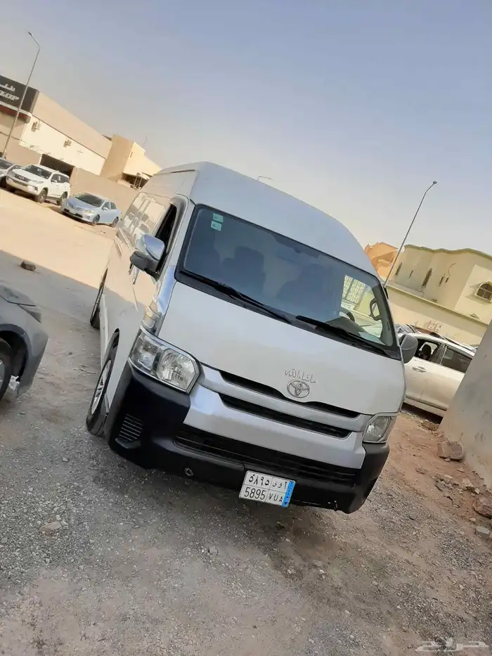 باص فإن بضاعة بنزيم موديل 2014 للبيع 3