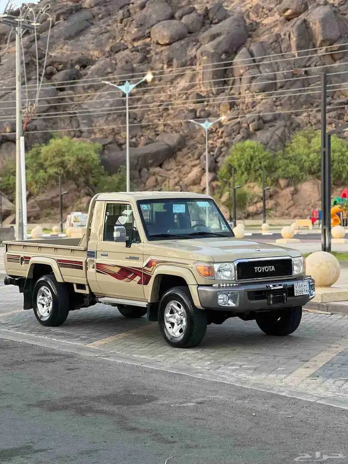 تويوتا شاص فل كامل بريمي نظيف جدا 2012 15