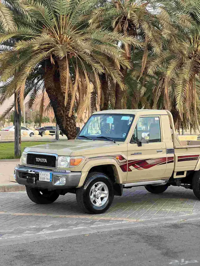 تويوتا شاص فل كامل بريمي نظيف جدا 2012 2