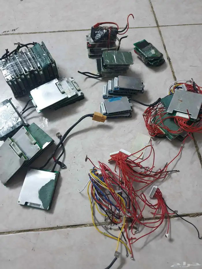 شرائح bms شحن بطاريات ليثيوم توازن(.36 فولت.10 30امبير.s10.) 9