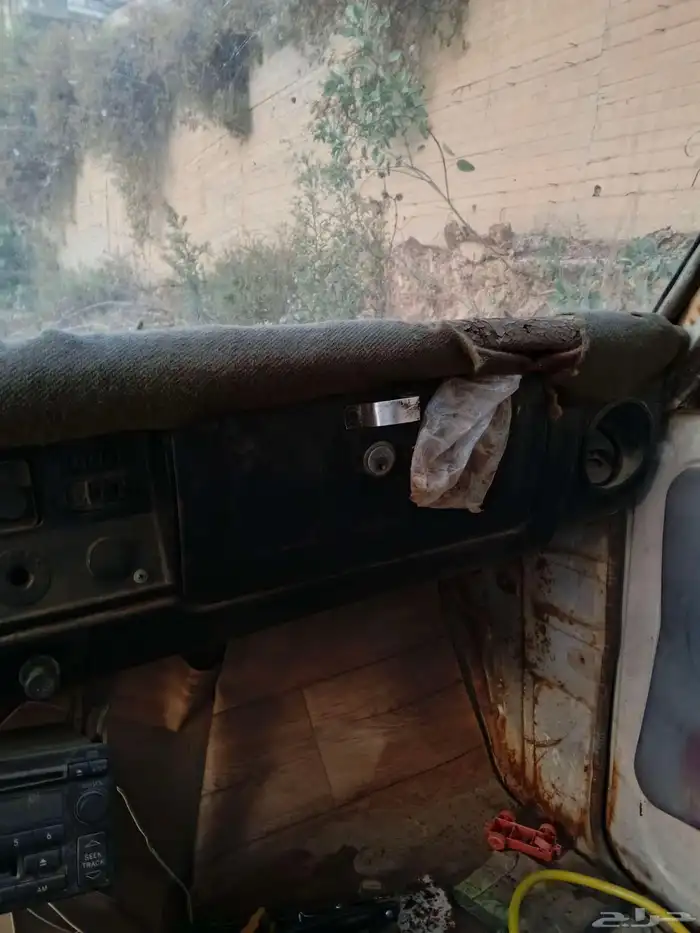 هايلوكس 78 للبيع قطع 16