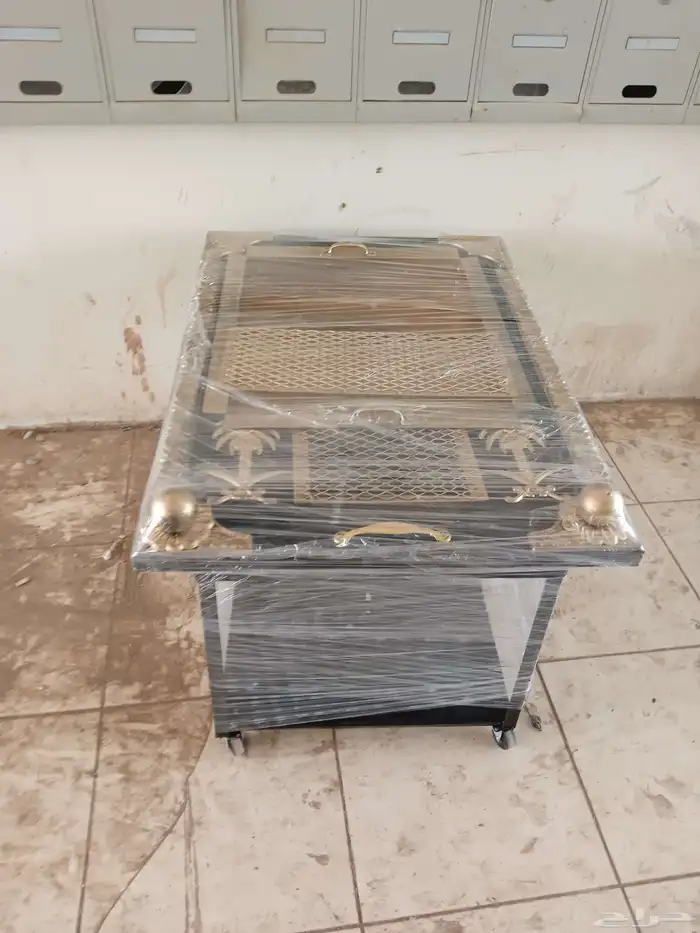 مناقل حطب لأهل البر جلسات تراثية كراسي حديد وكراسي خشب 1