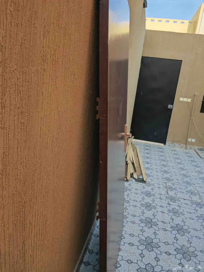 ابواب خشب بحالتها الأصلية مثل جديد الغاط المجمعة الزلفي 2