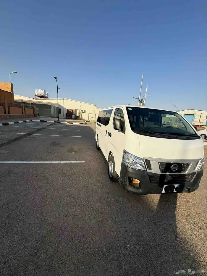باص نيسان اورفان ركاب 2014 6