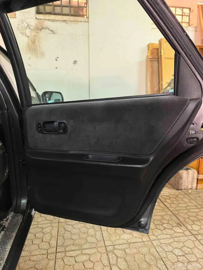 للبيع قشرة ديكور باب نيسان التيما 1989-1994 3