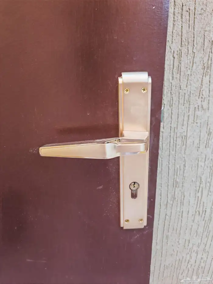 ابواب خشب بحالتها الأصلية مثل جديد الغاط المجمعة الزلفي 6