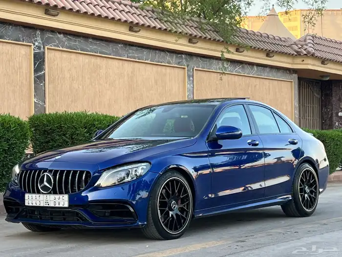 مرسيدس C200 2017 (( بحالة ممتازة )) 2