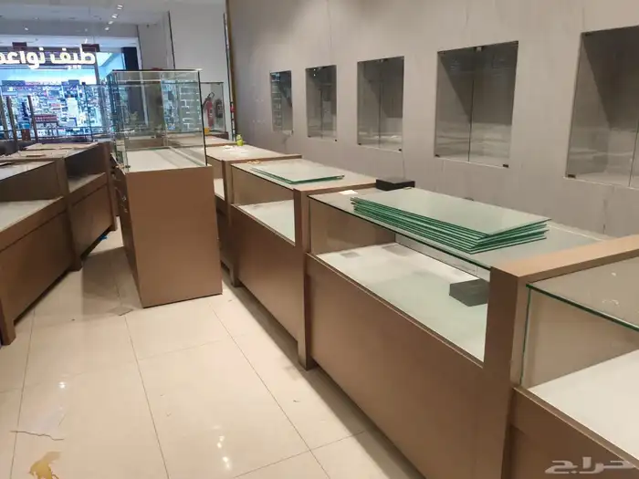 دواليب محل ساعات فاخر جدا جدا حالته جدا ممتازة. 3