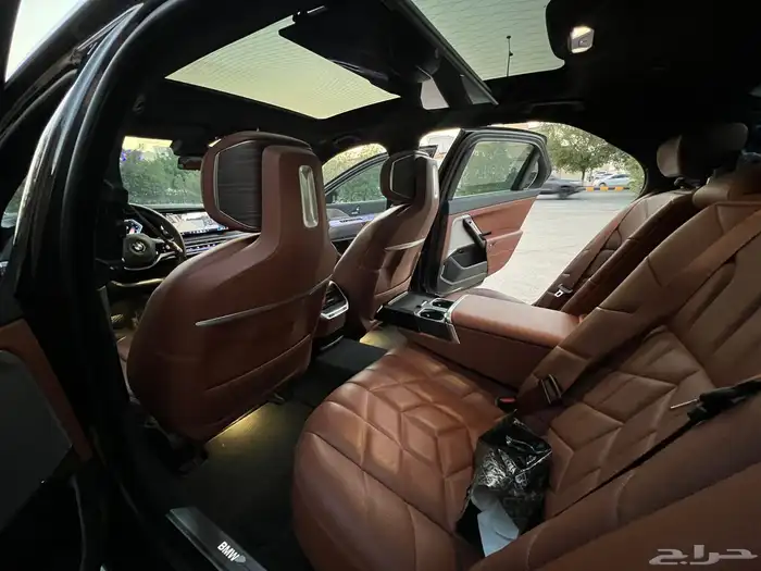 بي ام دبليو 735i 2023 (بحالة الوكالة) 19