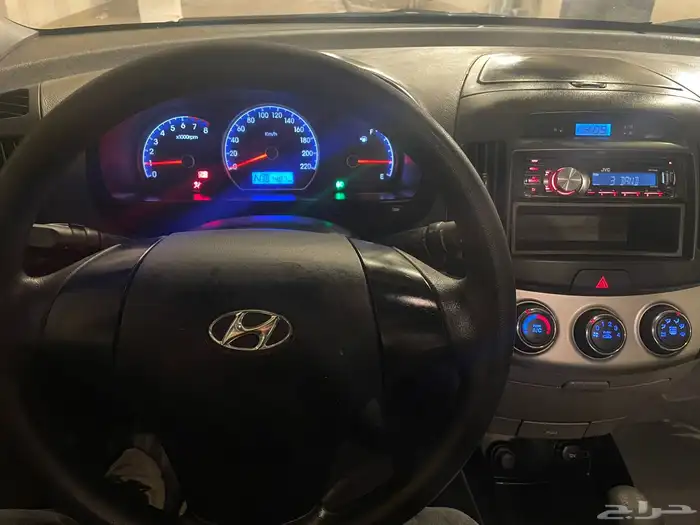 للبيع هيونداي النترا 2011 4