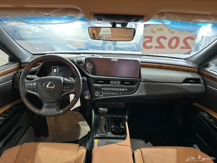 لكزس 2025 ES350 بريمي CC باقل الاسعار 3