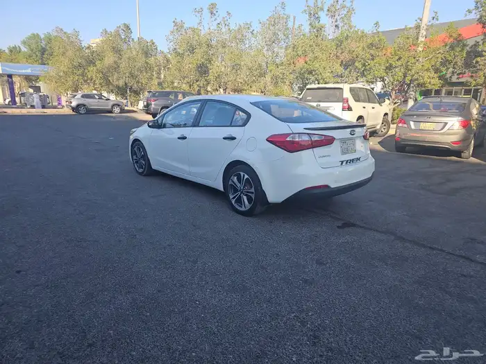 كيا سيراتو 2014 Kia Cerato 8