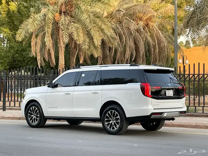 فورد اكسبيدشن بلاتينيوم 2025 10