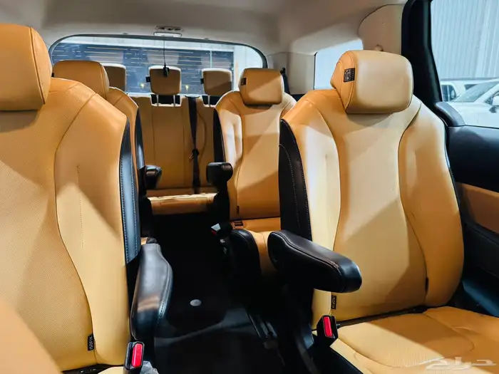 كيا كارنيفال 2021 ديزل (بحالة ممتازة) 11