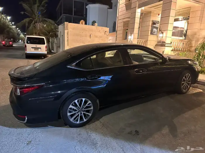 لكزس ES300h 7