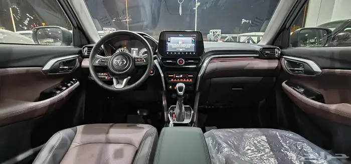 تويوتا اوربان استندر وفل 2026 9