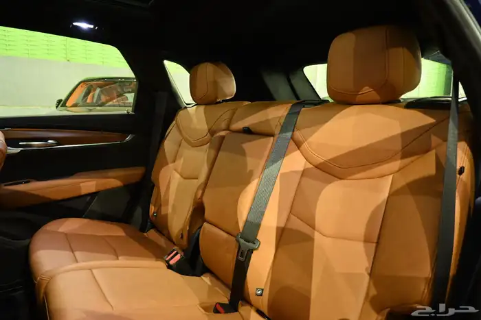 كاديلاك XT5 2023 ضمان وصيانه مجانيه شبه جديد 13