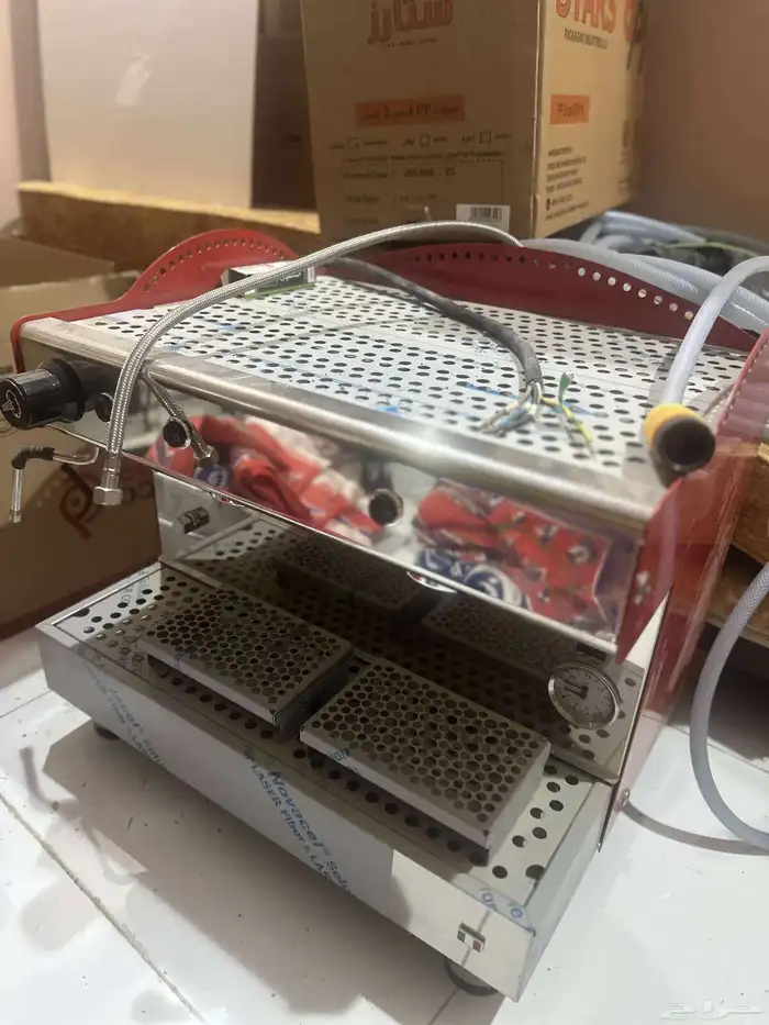مكينه قهوه ايطالي جديده لم تستخدم وكذالك سخانات مخبوزات 1