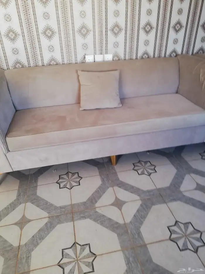 السلام عليكم ورحمة الله وبركاته.مجموعة أغراض للبيع 0