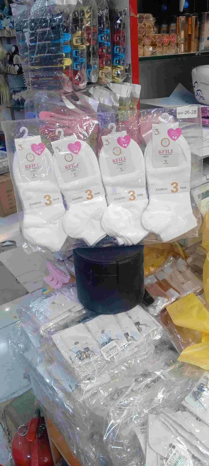 طاوله مخمل طاوله حديد طاوله رخام طاوله طعام 0