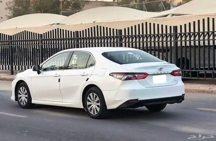 تويوتا كامري LE موديل 2024 4