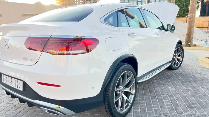 مرسيدس GLC 8