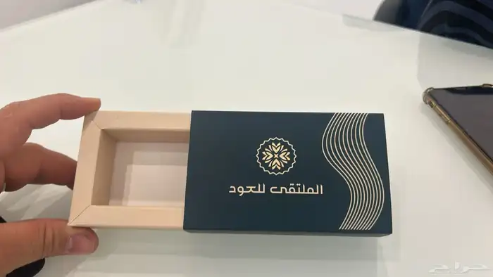 بوكس للعبايات ورق تغليف ليبل قماش تطريز كروت اكياس ستكر 22