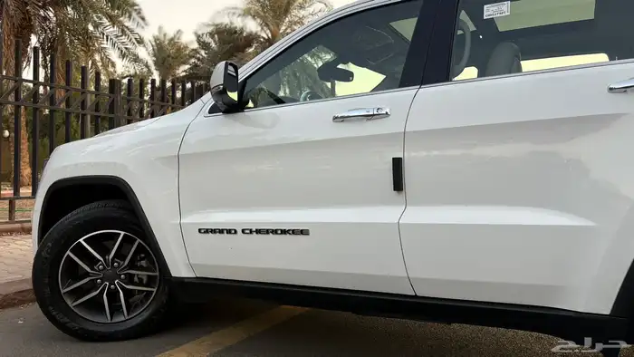 جيب جراند شروكي 2021 Limited ( ممشى قليل ) 19