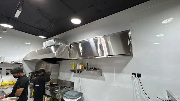 شاي ومعجنات للتقبيل 1