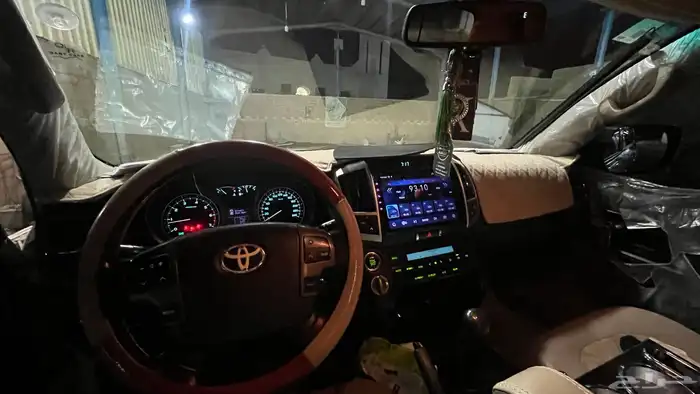 لاند كروزر 11