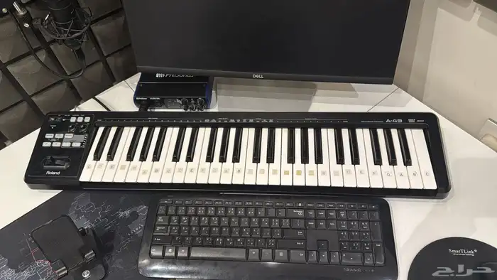 كيبورد MIDI من شركة رولاند شبه جديد 3