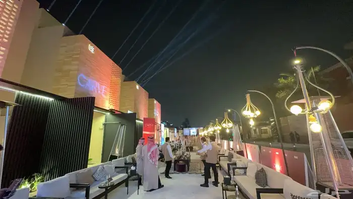 تنظيم معارض ومؤتمرات شاشات واضائات وصوتيات 27