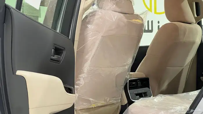 تويوتا لاندكروزر GX.R.2025هدد تنفس طبيعي خليجي بنزين. 11