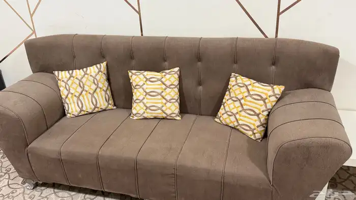 كنبة غرفة مع فرشه و ثلاجه 0