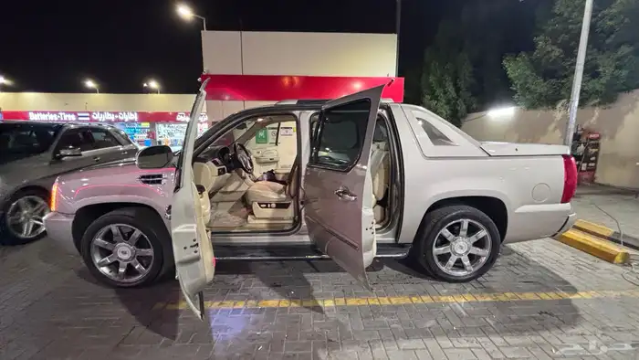 كاديلاك اسكاليد موديل 2007 نسخه خليجيه 4